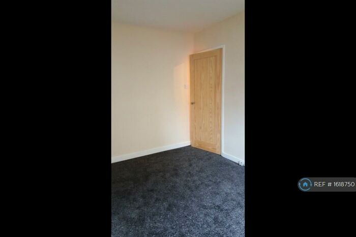3 Bedroom Terraced House To Rent In New Road, Neath, SA10