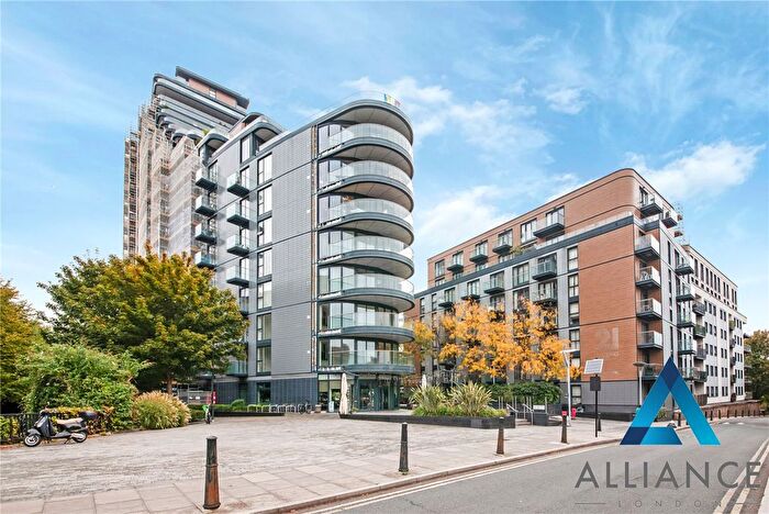2 Bedroom Flat To Rent In Cobblestone Square, London, E1W
