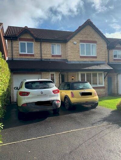 4 Bedroom Detached House To Rent In Oak Road, Chippenham, SN14