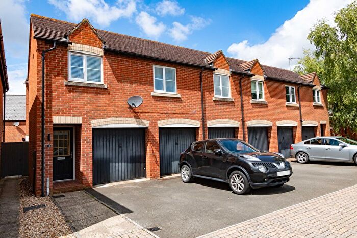 1 Bedroom Flat To Rent In Chapel Close, Wantage, Oxfordshire, OX12