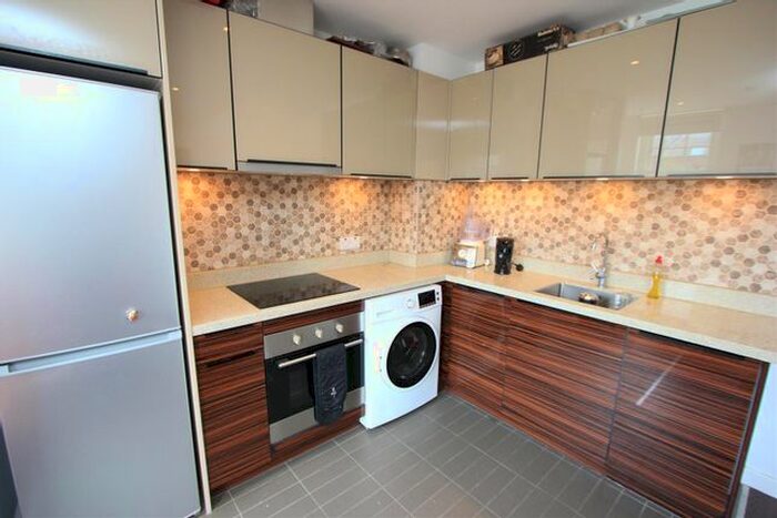 1 Bedroom Flat To Rent In King Henry Terrace, Sovereign Court, Wapping, E1W