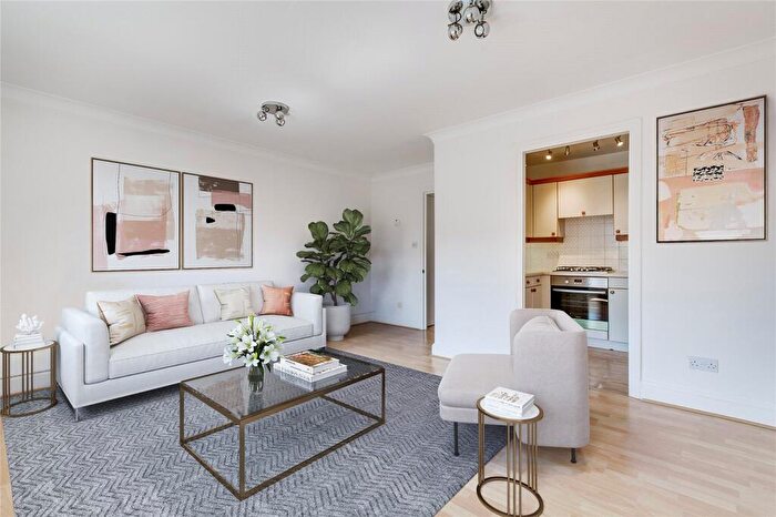 1 Bedroom Flat For Sale In Hillgate Place, Clapham, SW12