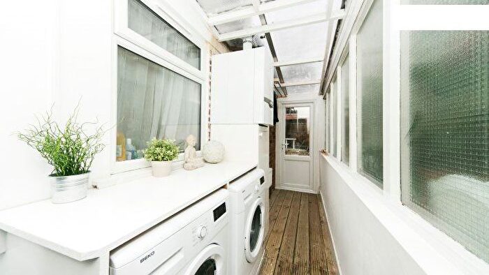 Studio To Rent In Pretoria Road, London, E16