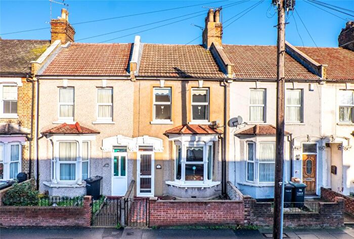 3 Bedroom Terraced House For Sale In Dover Road East, Northfleet, Kent, DA11