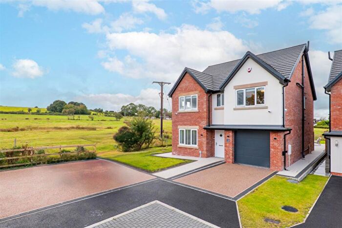 4 Bedroom Detached House For Sale In Pear Tree Close, Chorley, PR6