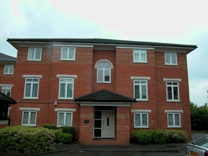 1 Bedroom Flat To Rent In Geraldine Court, Swynford Gardens, Hendon, NW4