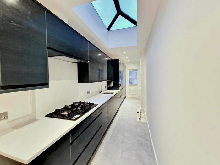 5 Bedroom Terraced House To Rent In Harringay Road, Haringey, N15