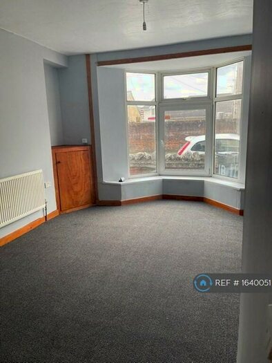 1 Bedroom Flat To Rent In Woodland Road, Neath, SA11