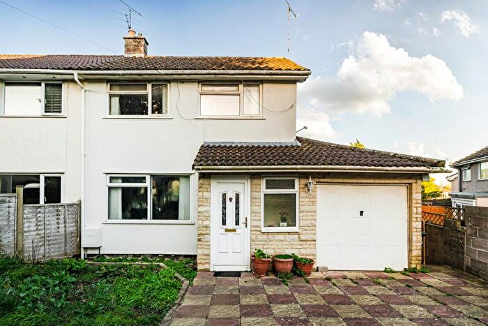 3 Bedroom Semi Detached House For Sale In New Buildings Lane, Frome, BA11