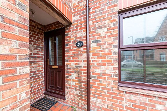 1 Bedroom Flat To Rent In Midwinter Avenue, Milton, OX14
