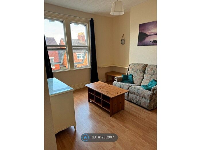 1 Bedroom Flat To Rent In Stafford Street, Swindon, SN1
