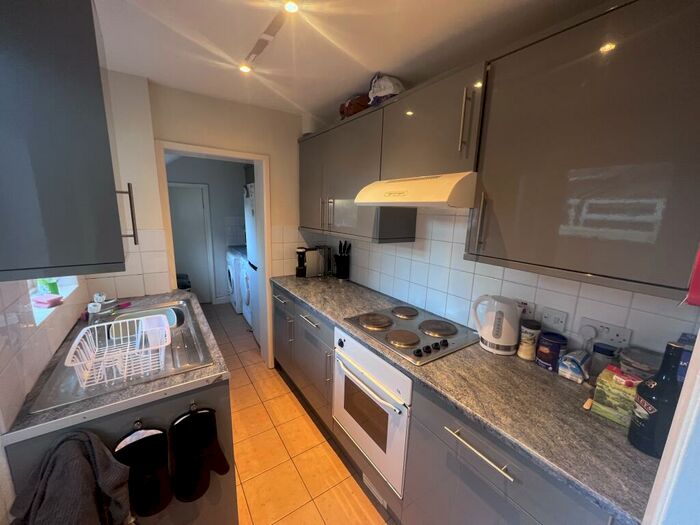 3 Bedroom Terraced House To Rent In Charles St West | Student House | /, LN1
