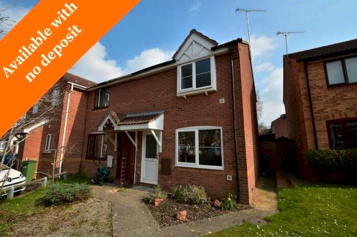 2 Bedroom Terraced House To Rent In Martley Gardens, Hedge End, Southampton, Hampshire, SO30