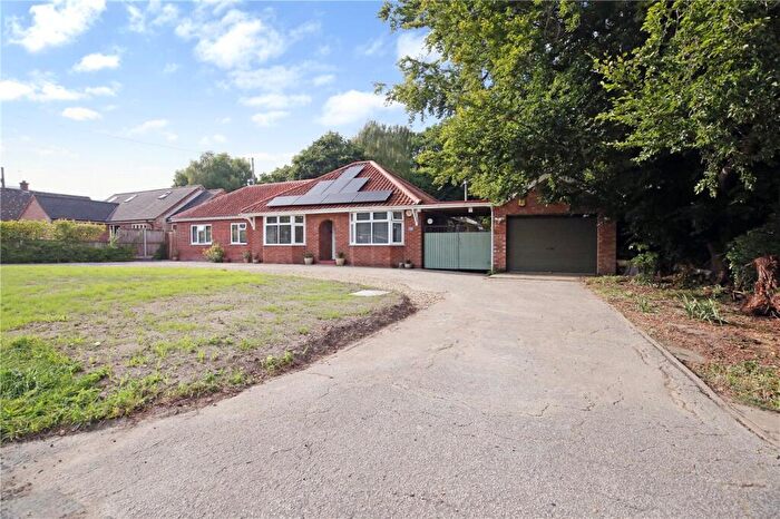4 Bedroom Bungalow For Sale In Poringland Road, Stoke Holy Cross, Norwich, Norfolk, NR14