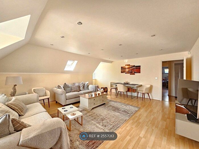 2 Bedroom Flat To Rent In Preston Court, Uxbridge, UB8