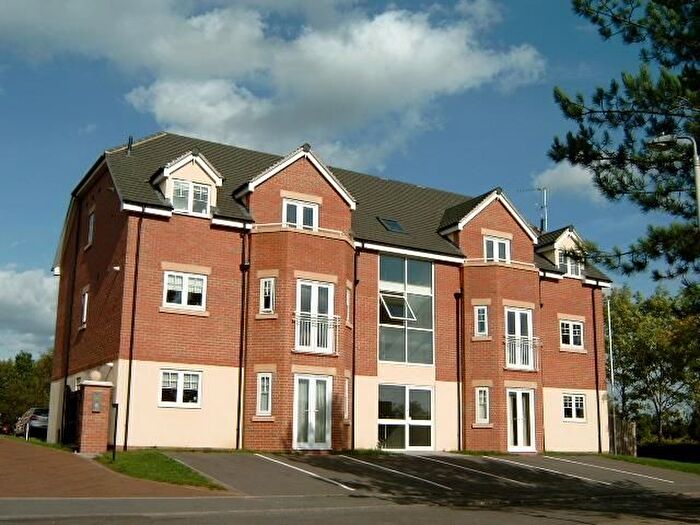 2 Bedroom Flat To Rent In Evesham Road, Redditch, B97