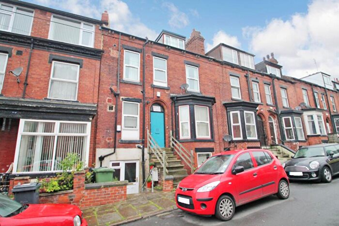 2 Bedroom Flat To Rent In Ebberston Terrace, Hyde Park, Leeds, LS6