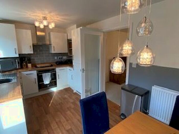 3 Bedroom Property To Rent In Llwyngwern, Pontarddulais, Swansea, SA4