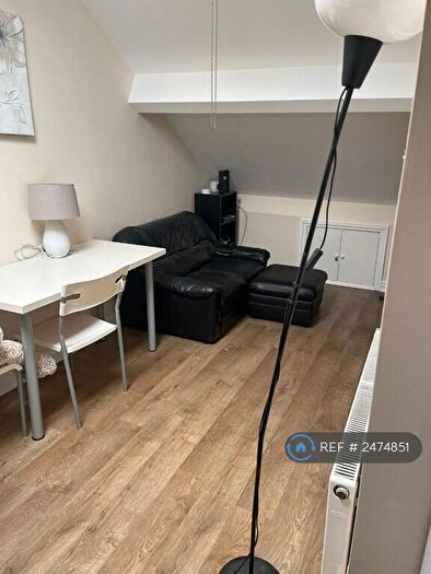 1 Bedroom Flat To Rent In Charles Street, Newport, NP20