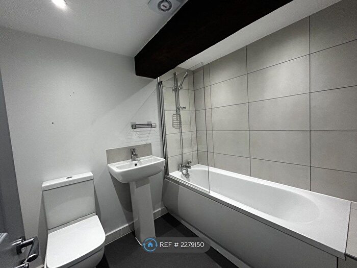 2 Bedroom Flat To Rent In Kiln Court, Kirk Sandall, Doncaster, DN3