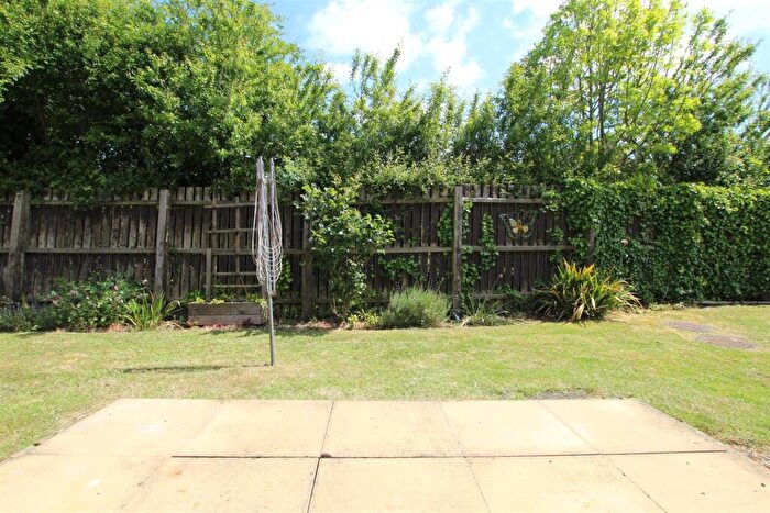 2 Bedroom Semi-Detached Bungalow For Sale In Cedar Close, Market Rasen, LN8
