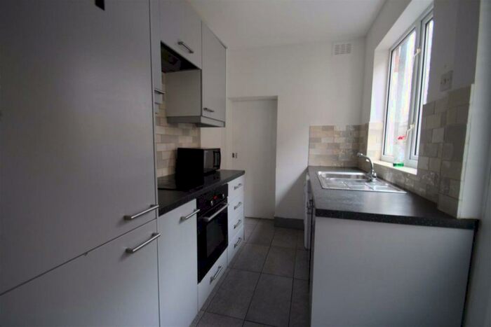 4 Bedroom Property To Rent In Pope Street, Leicester, LE2