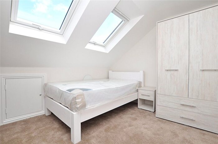 1 Bedroom Flat To Rent In Church Lane East, Aldershot, Hampshire, GU11