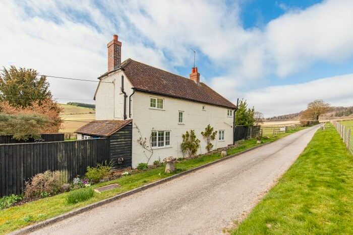 3 Bedroom Flat To Rent In Moulsford, Wallingford, OX10