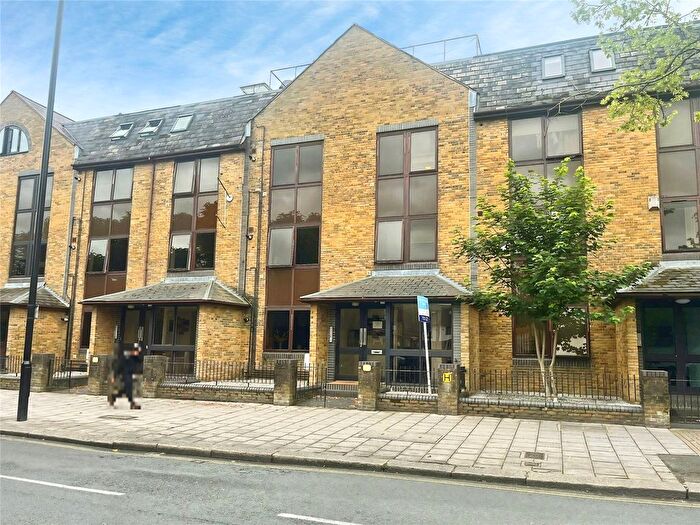 Studio To Rent In St. Johns Road, Isleworth, TW7