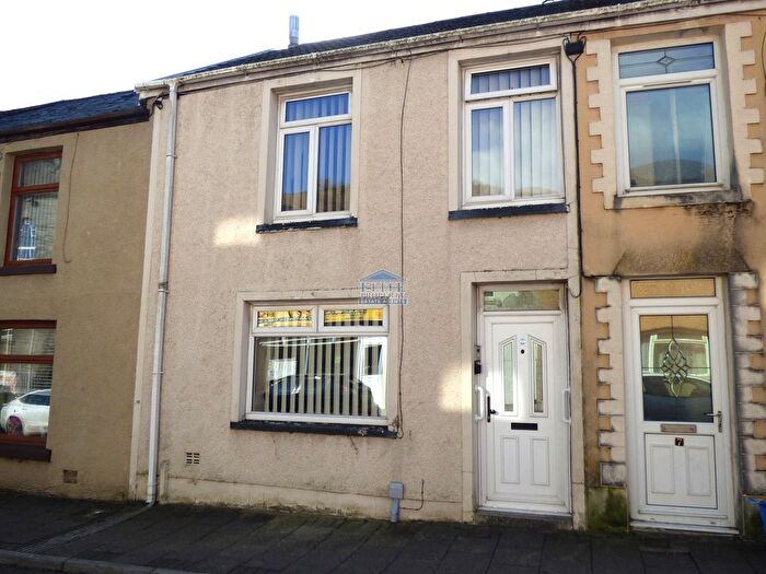 3 Bedroom Terraced House To Rent In Commercial Street, Ogmore Vale, Bridgend ., CF32