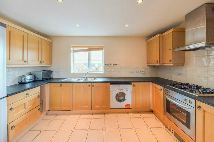 2 Bedroom Apartment To Rent In Walker Grove, AL10