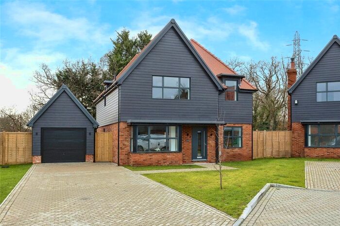 4 Bedroom Detached House For Sale In Willow Lane, Paddock Wood, Tonbridge, Kent, TN12