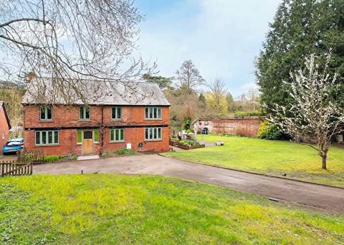 4 Bedroom Detached House For Sale In Pixham Lane, Dorking, RH4