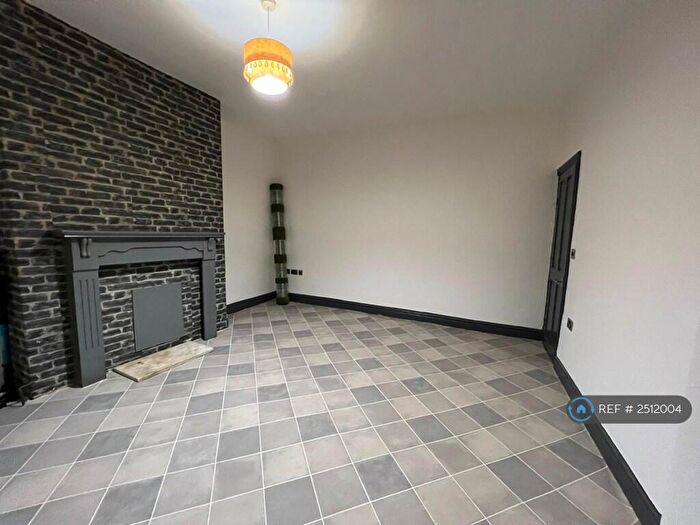 2 Bedroom Terraced House To Rent In Wadsworth Street, Halifax, HX1