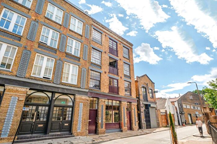 2 Bedroom Flat For Sale In Great Guildford Street, Borough, London, SE1