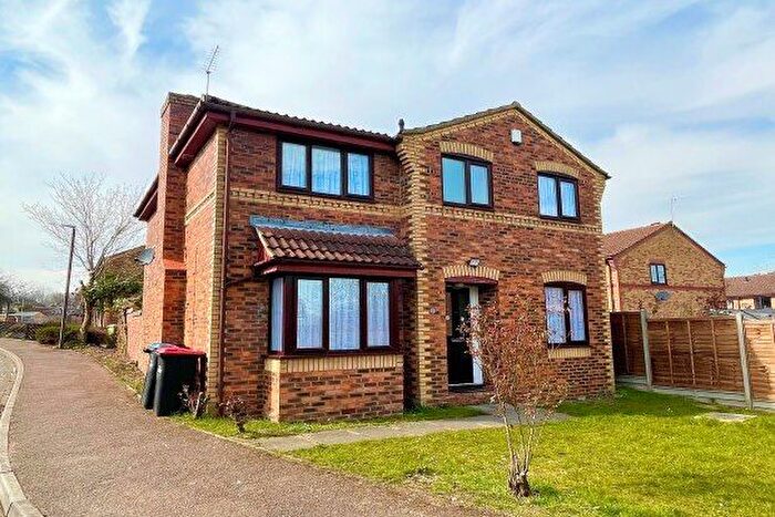 5 Bedroom Detached House To Rent In Beckinsale Grove, Milton Keynes, MK8