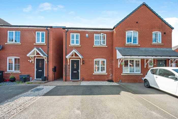 3 Bedroom Semi-Detached House For Sale In Clensmore Street, Kidderminster, DY10
