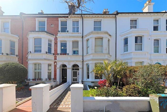 2 Bedroom Flat To Rent In Westbourne Villas, Hove, BN3