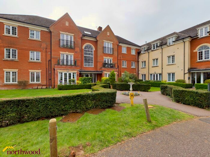 2 Bedroom Flat To Rent In Greenhill, Twyford, OX17