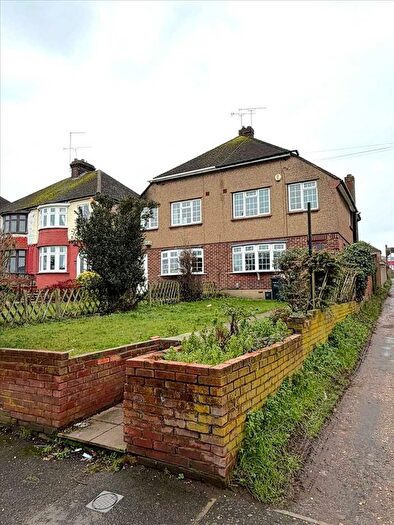 3 Bedroom Semi Detached House To Rent In Rochester Road, Gravesend, DA12