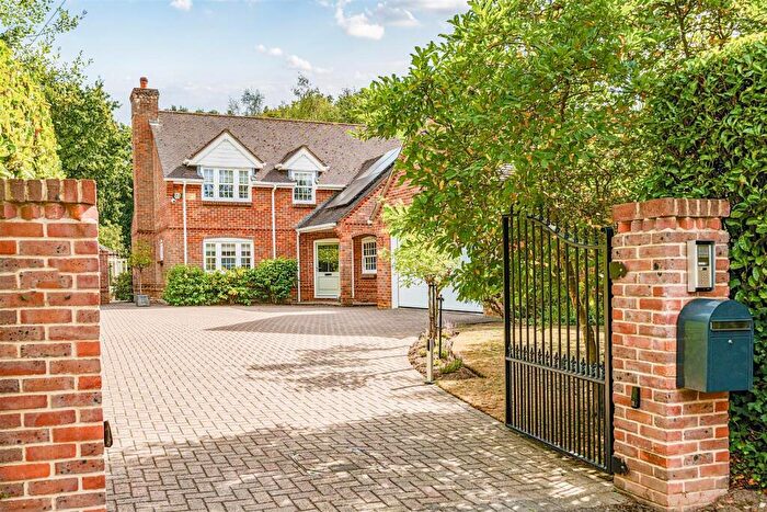 4 Bedroom Detached House For Sale In Wimborne Road West, Wimborne, BH21