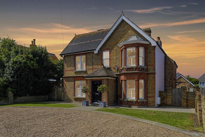 5 Bedroom Detached House For Sale In Bullockstone Road, Herne Bay, CT6