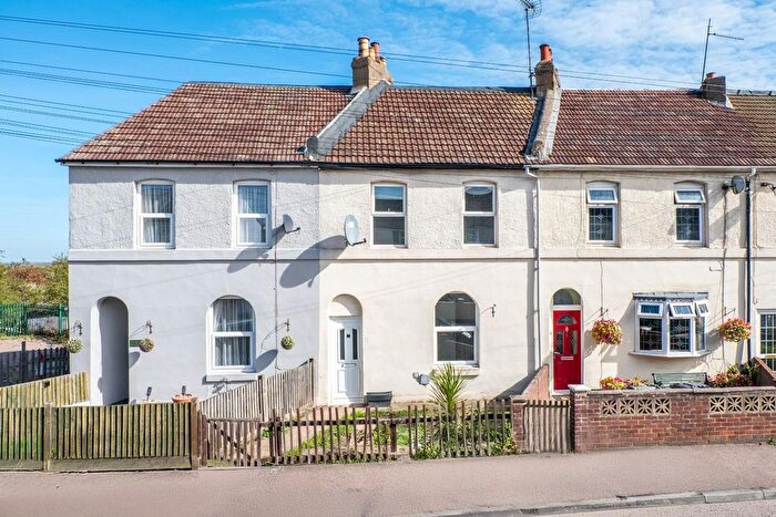 2 Bedroom Terraced House For Sale In Stanhope Road, Swanscombe, DA10