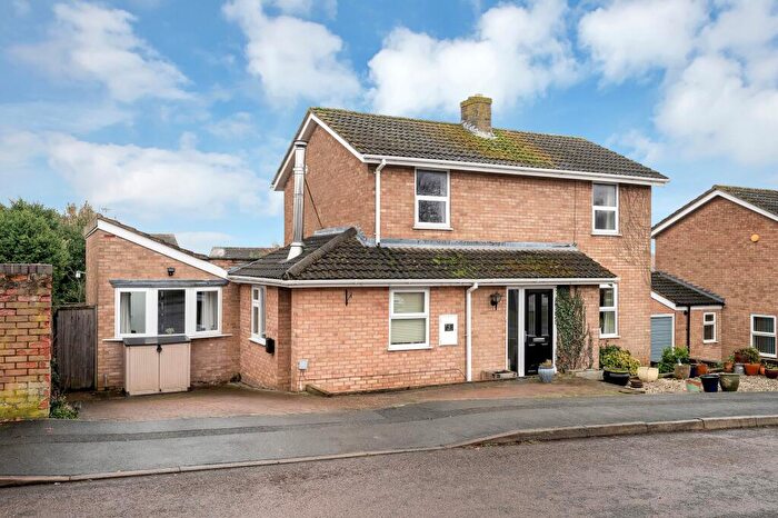 3 Bedroom Detached House For Sale In Wytchley Road, Ketton, PE9