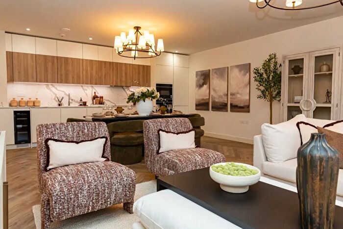 2 Bedroom Flat For Sale In Glenburnie Road, London, SW17