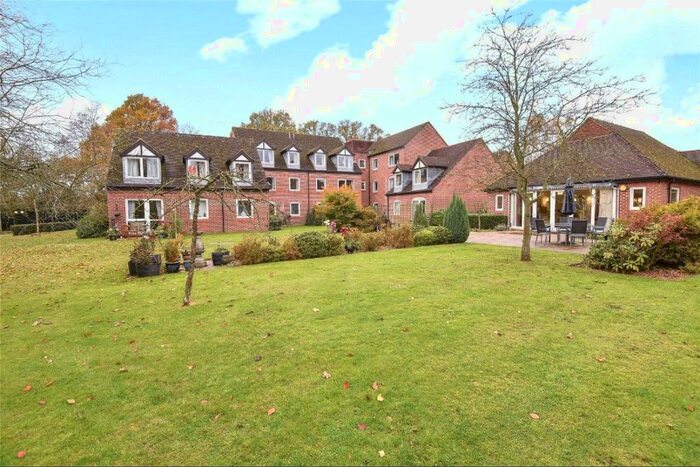 1 Bedroom Apartment To Rent In High Street, Sandhurst, Berkshire, GU47