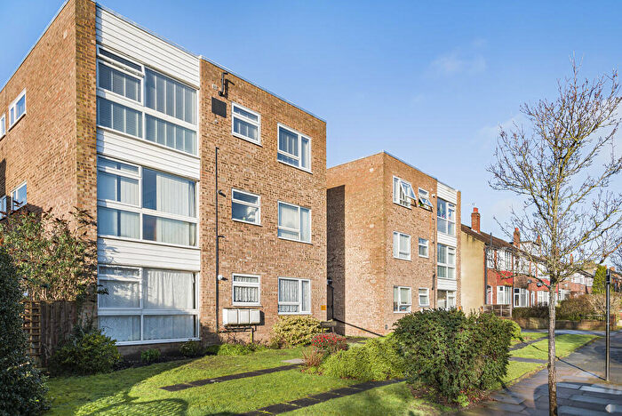 1 Bedroom Apartment For Sale In Laburnum Place, Elderslie Road, Eltham Park, SE9