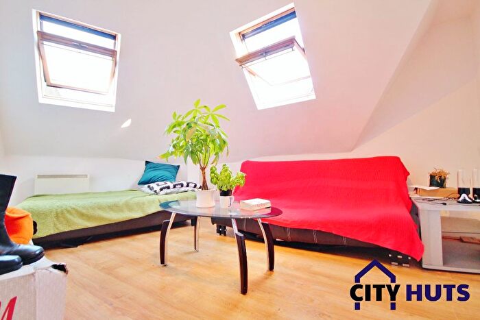 4 Bedroom Flat To Rent In Criterion Mews, Archway, N19
