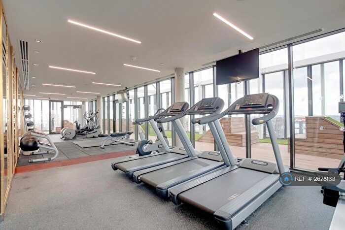 3 Bedroom Flat To Rent In Stratosphere Tower, London, E15