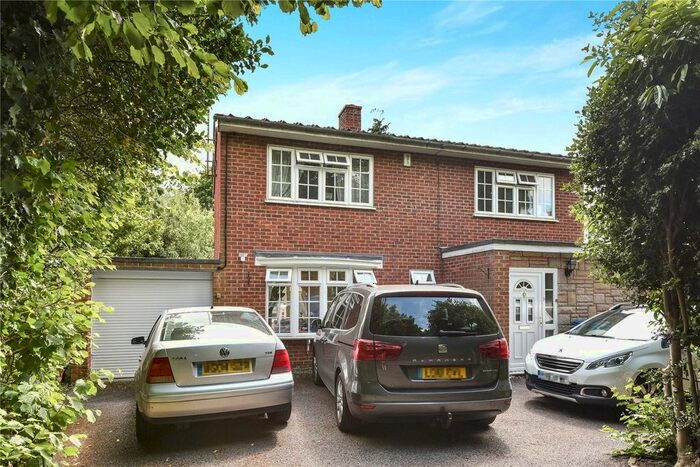 4 Bedroom Detached House To Rent In Wellington Road, Sandhurst, Berkshire, GU47